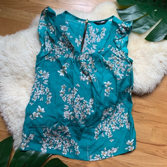 Dorothy Perkins Tops - Dorothy Perkins💕Floral Teal Flutter Sleeve Blouse